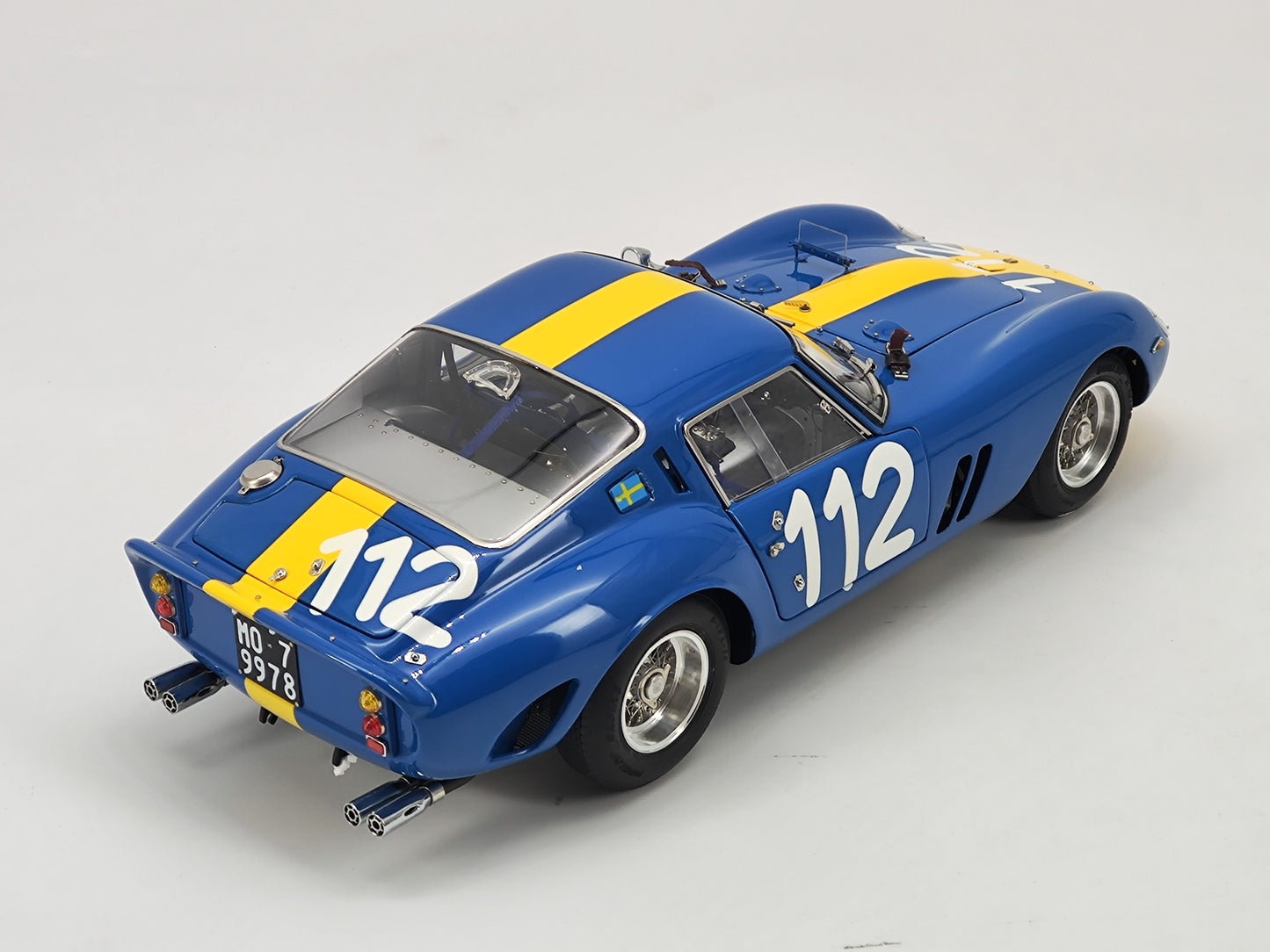 CMC 1/18 Ferrari 250GTO #112 Die-cast Model Car
