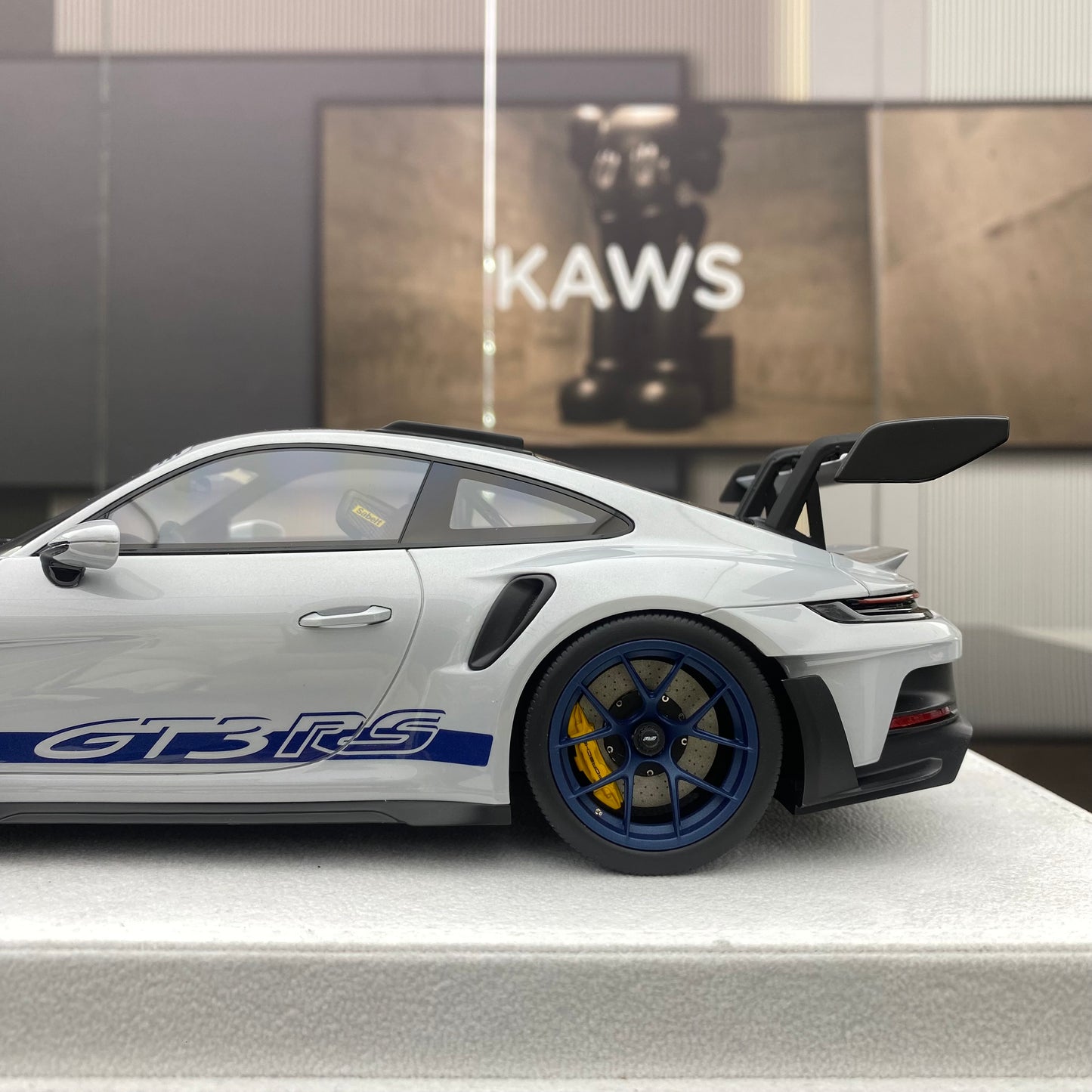 FuelMe 1/18 Porsche 992 GT3RS Nürburgring limited edition simulation car model