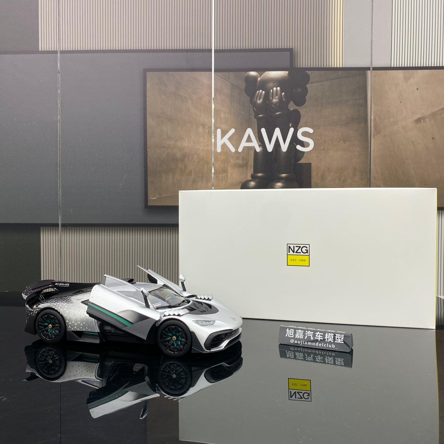NZG 1/18 Mercedes Benz AMG ONE Starlight Paint Simulation Car Model