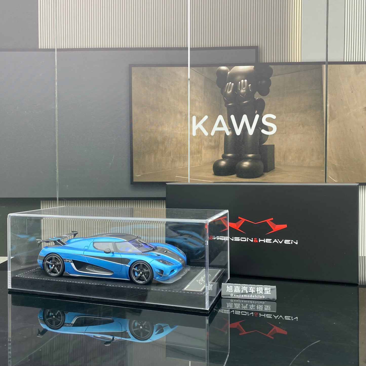 HH Model 1/18 Koenigsegg Agera RS Medusa Simulation Car Model Ornaments