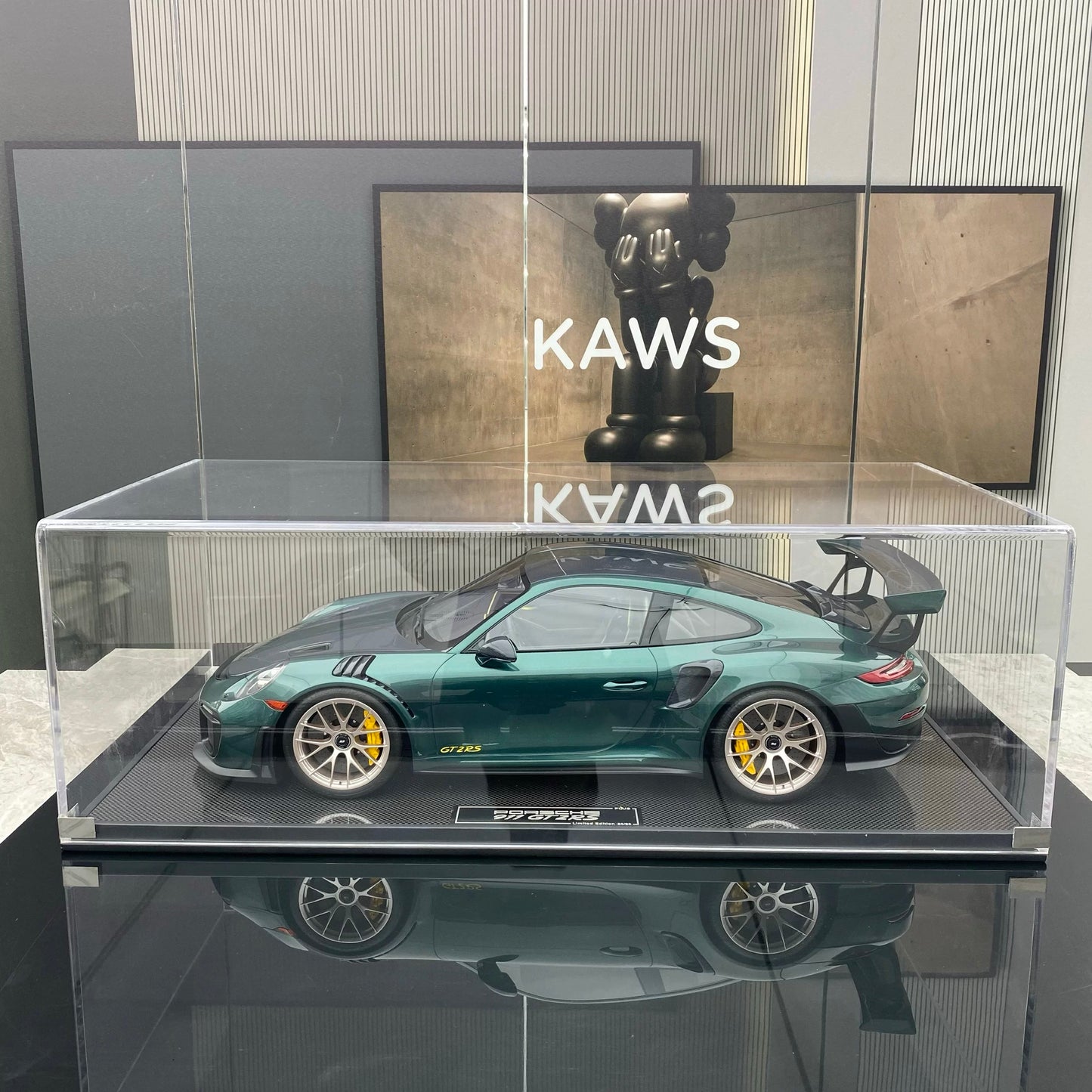 DM 1/8 Porsche 911 GT2 RS & Porsche 911 GT3RS