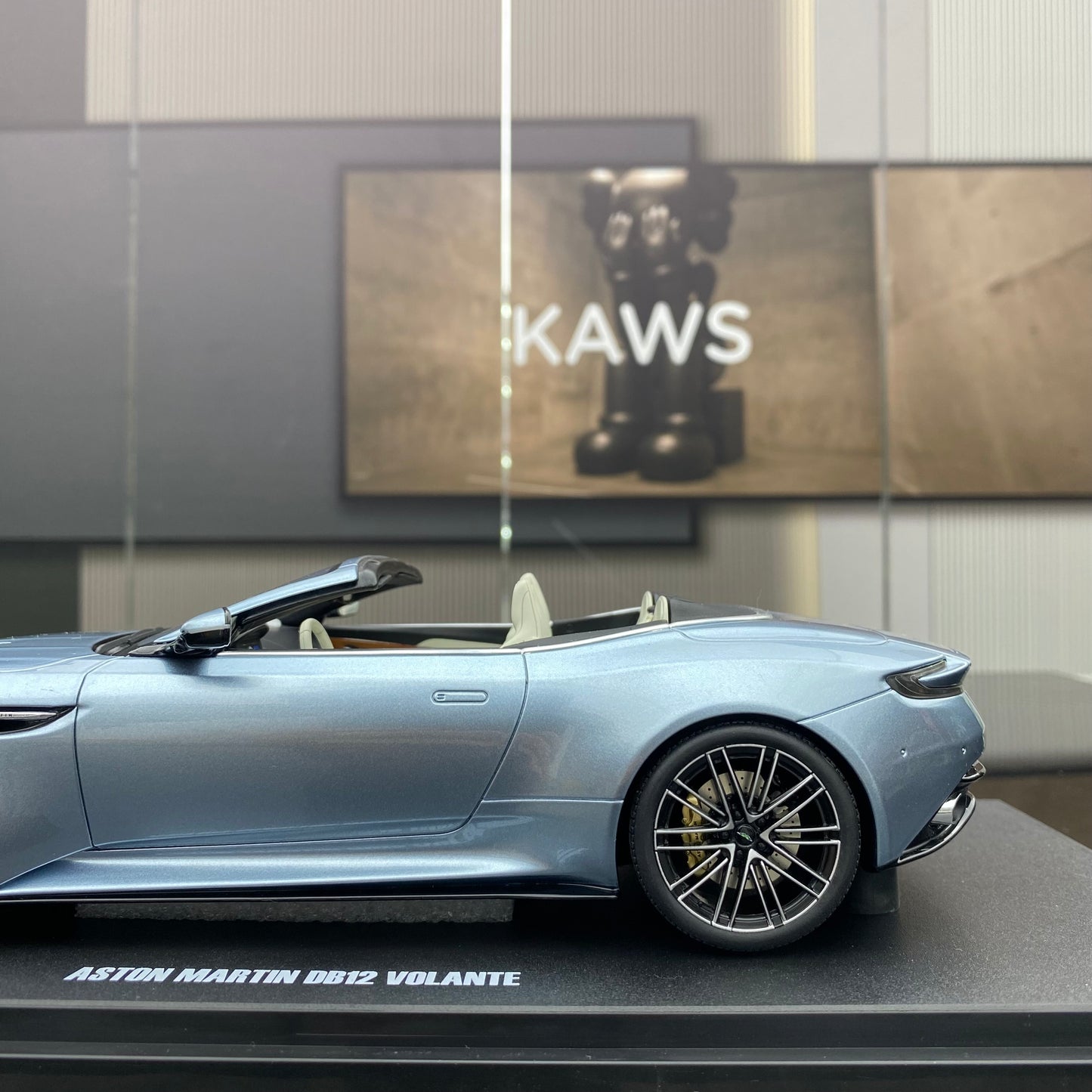 GT spirit 1/18 Aston Martin DB12 convertible simulation car model GT479