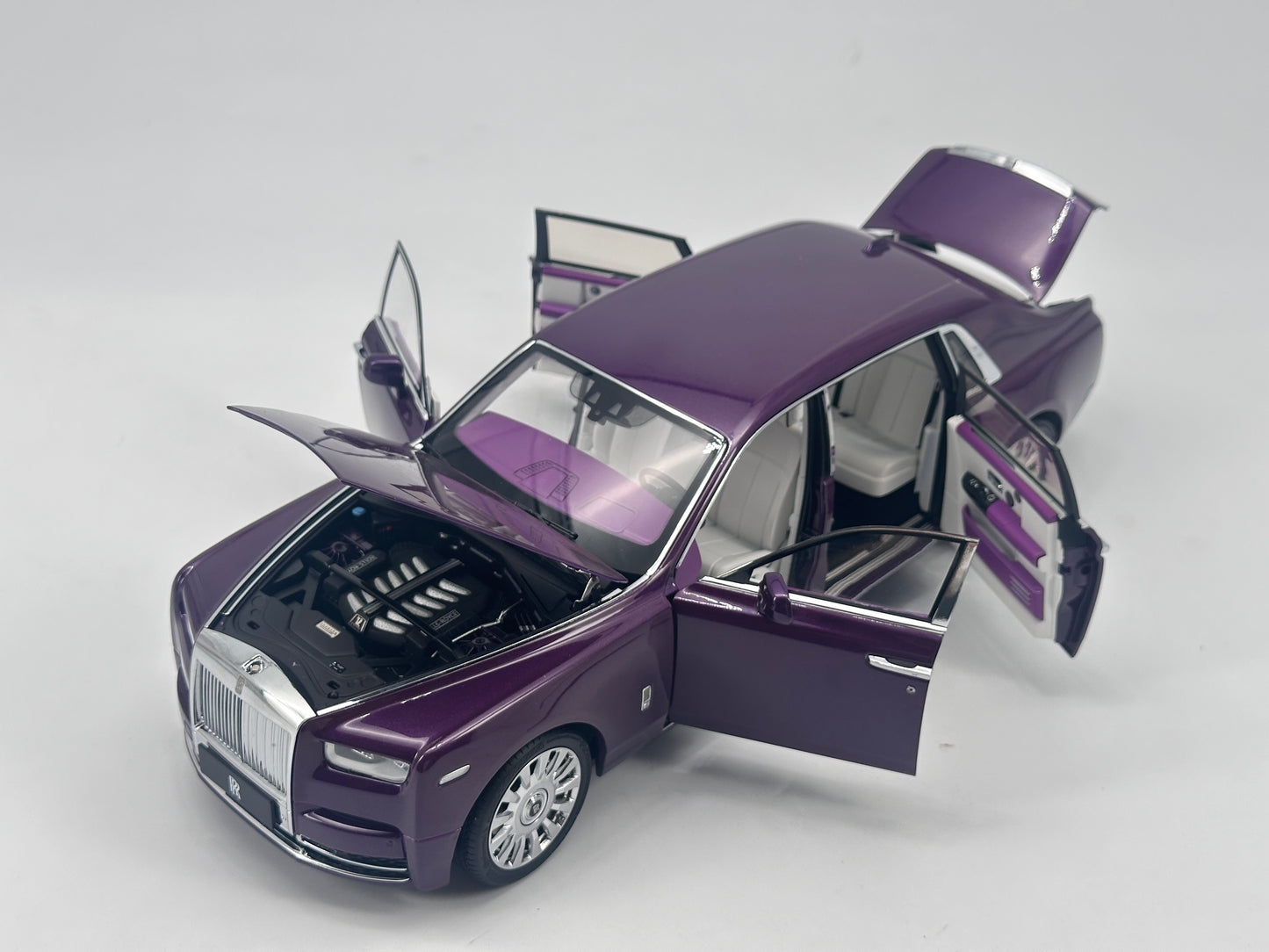ZP 1/18 Rolls-Royce Phantom Pearlescent Purple Alloy Car Model