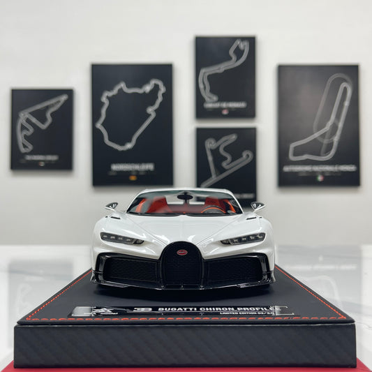 BBA MODEL 1/18 Bugatti Chiron Profilée – Black & White Panda