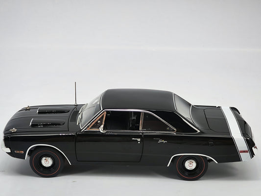 ACME 1/18 Dodge DART SWINGER 340 1970 Black Black Top Simulation Car Model