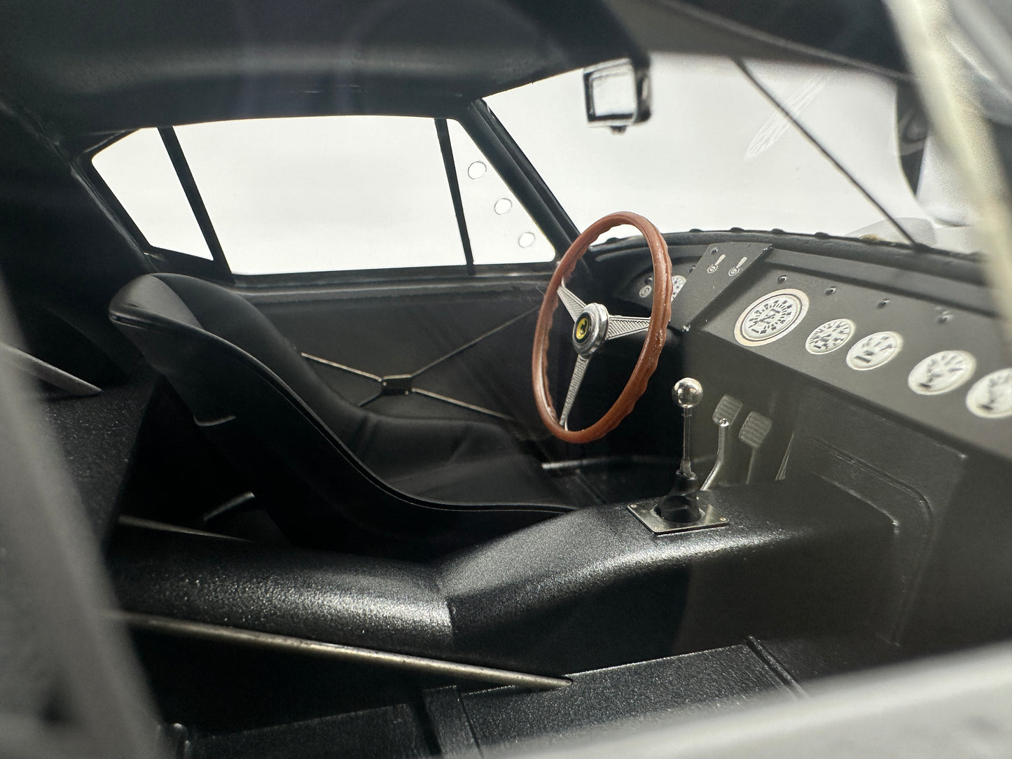 BBR 1/18 Ferrari 250GTO TEST Monza 1961 with figure BBR1855ST grey