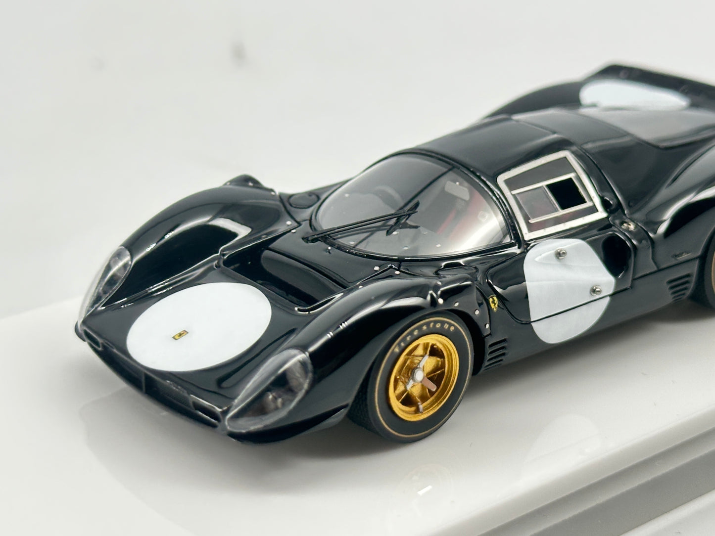 DMH 1/43 Ferrari 330 P4 Limited Edition Simulation Model Car