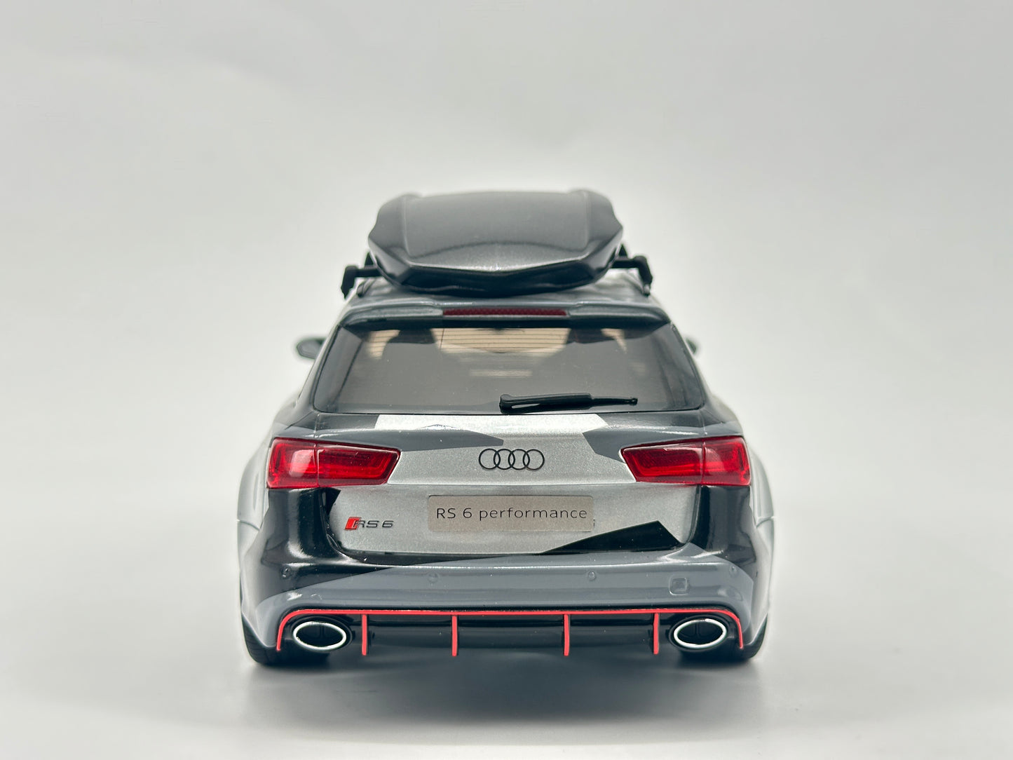GT Spirit 1/18 Audi RS6 Snow Camouflage Simulation Car Model Ornaments GT794