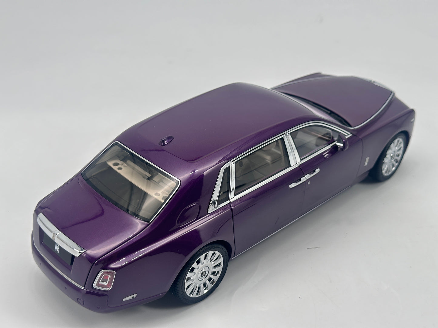 ZP 1/18 Rolls-Royce Phantom Pearlescent Purple Alloy Car Model