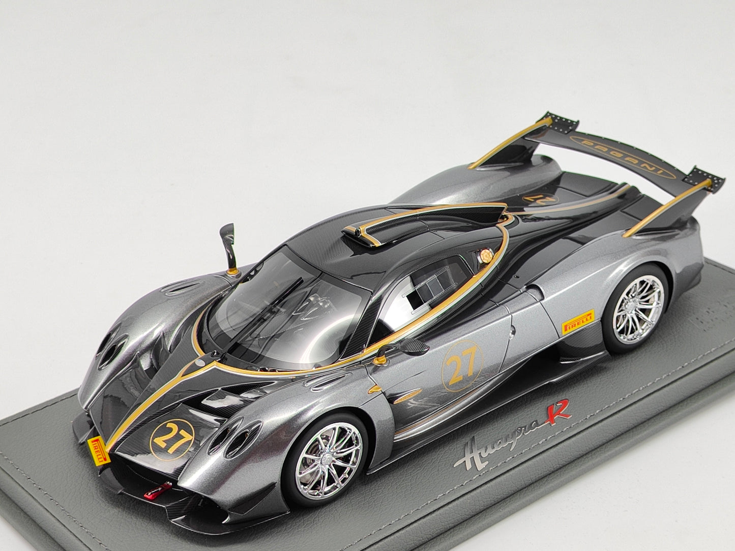 BBR 1/18 Pagani HUAYRA R #27 Metallic Gray Simulation Car Model