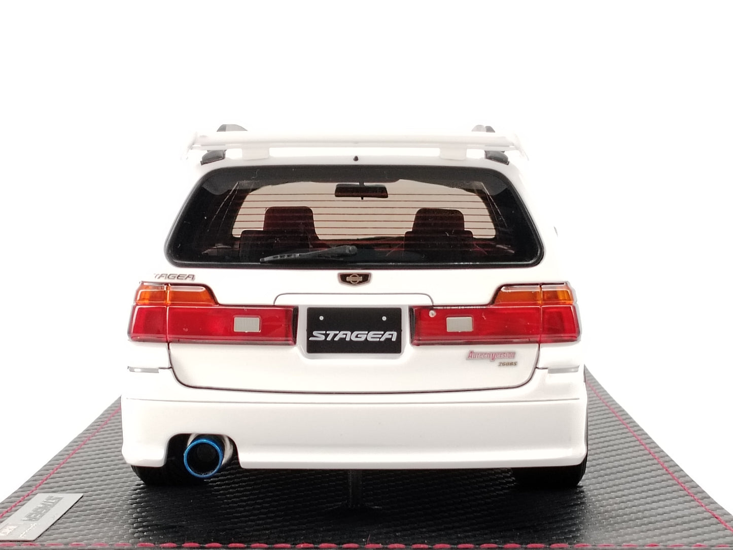 Ignition Model 1/18 Nissan STAGEA 260RS WGNC34 with engine white simulation car model