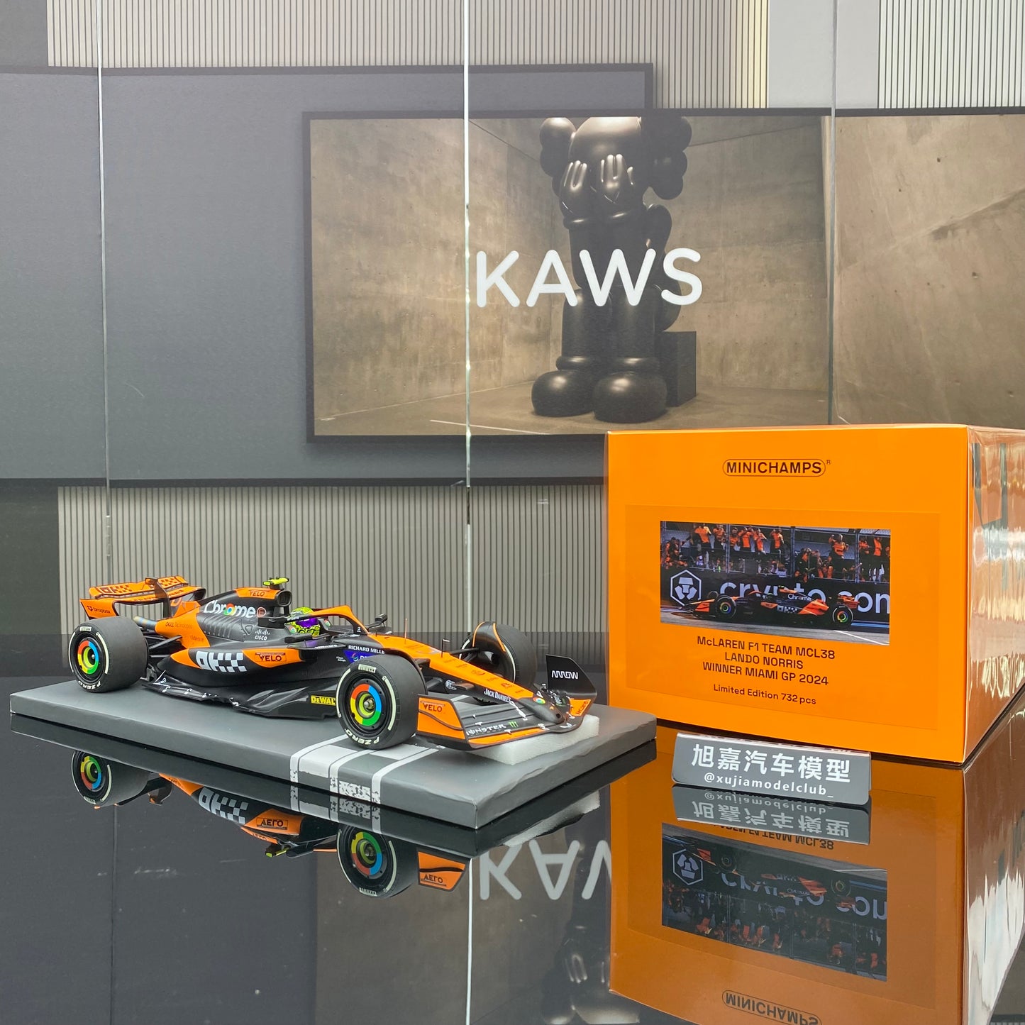 MINICHAMPS 1/18 McLaren FORMULA 1 TEAM MCL38 - LANDO NORRIS black and orange paint