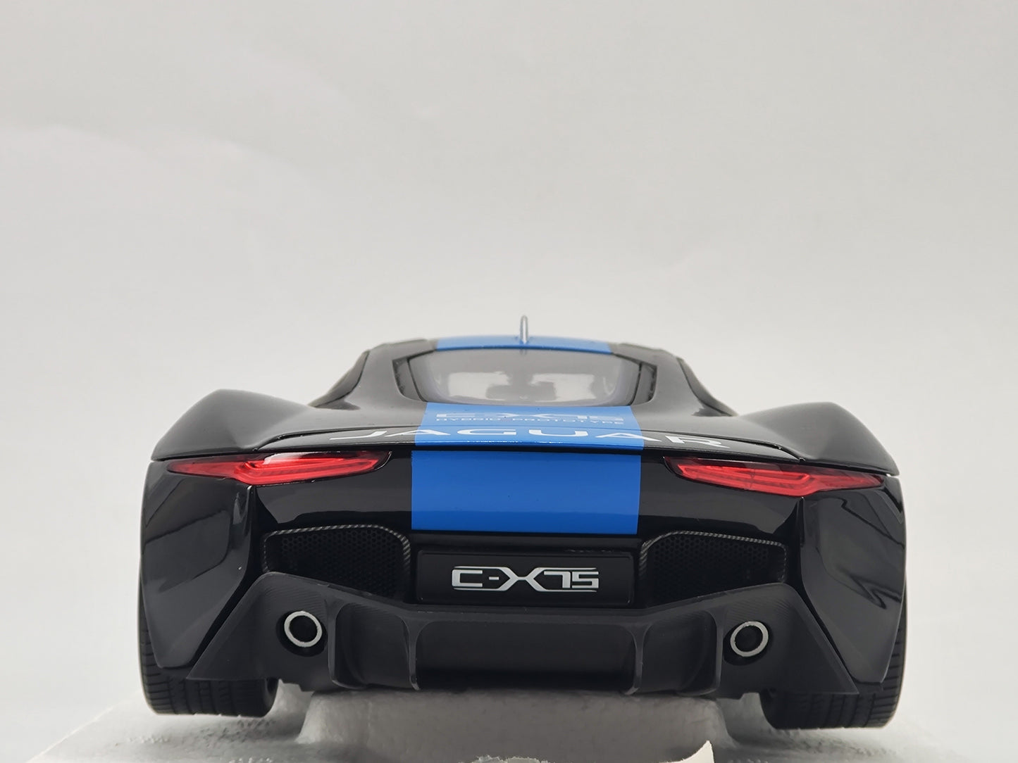 AR 1/18 Jaguar CX75 Light Blue Stripe Alloy Model Car
