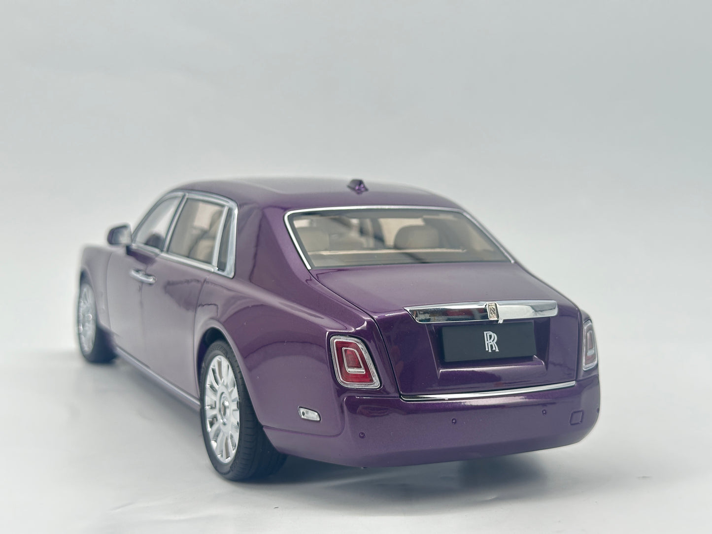 ZP 1/18 Rolls-Royce Phantom Pearlescent Purple Alloy Car Model