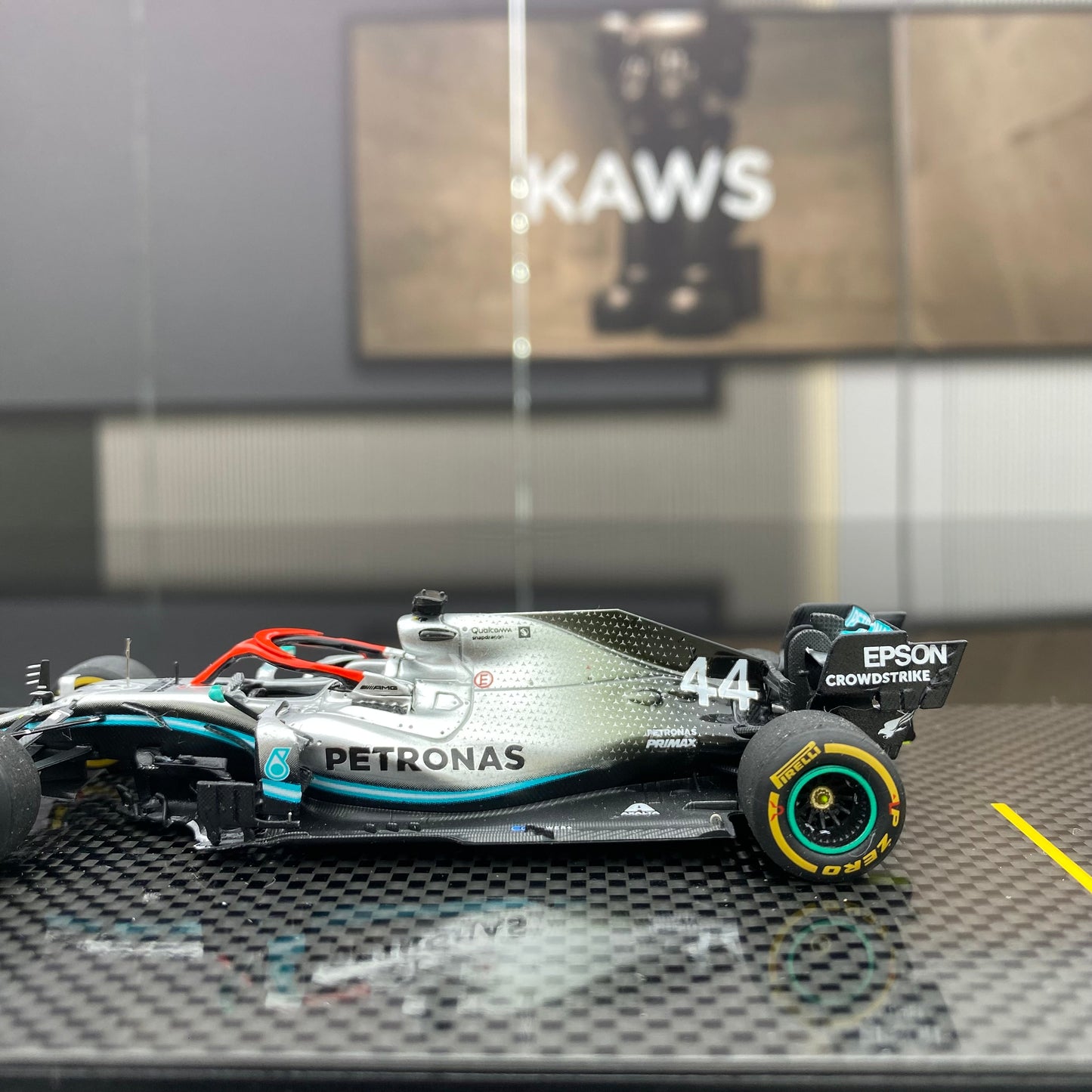 SPARK 1/43 Mercedes-Benz AMG F1 Team W10 2019 Monaco Grand Prix Victory No. 44 Hamilton Silver Green Painting Car Model