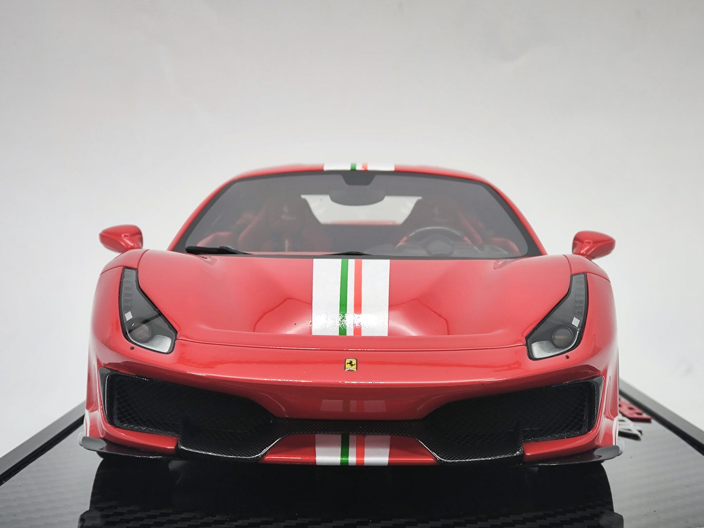 BBR 1/18 Ferrari 488 Pista Standard Red Model Car