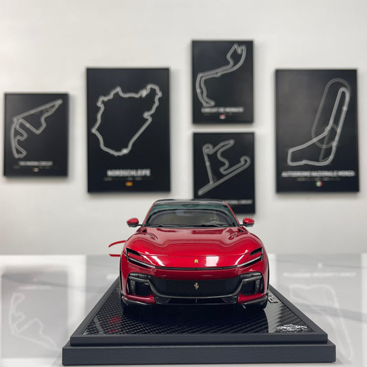 BBR 1/18 Ferrari Pursangue, black top, carbon fiber base metallic red HE180052BCH