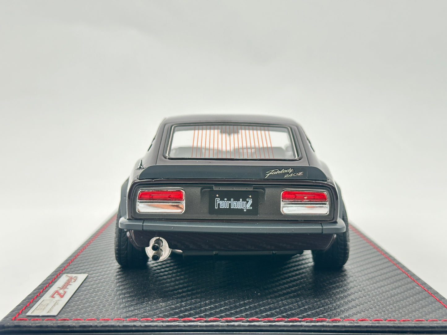 Ignition Model 1/18 Nissan Fairlday 240ZG HS30) with engine wine red brown simulation car model ornaments