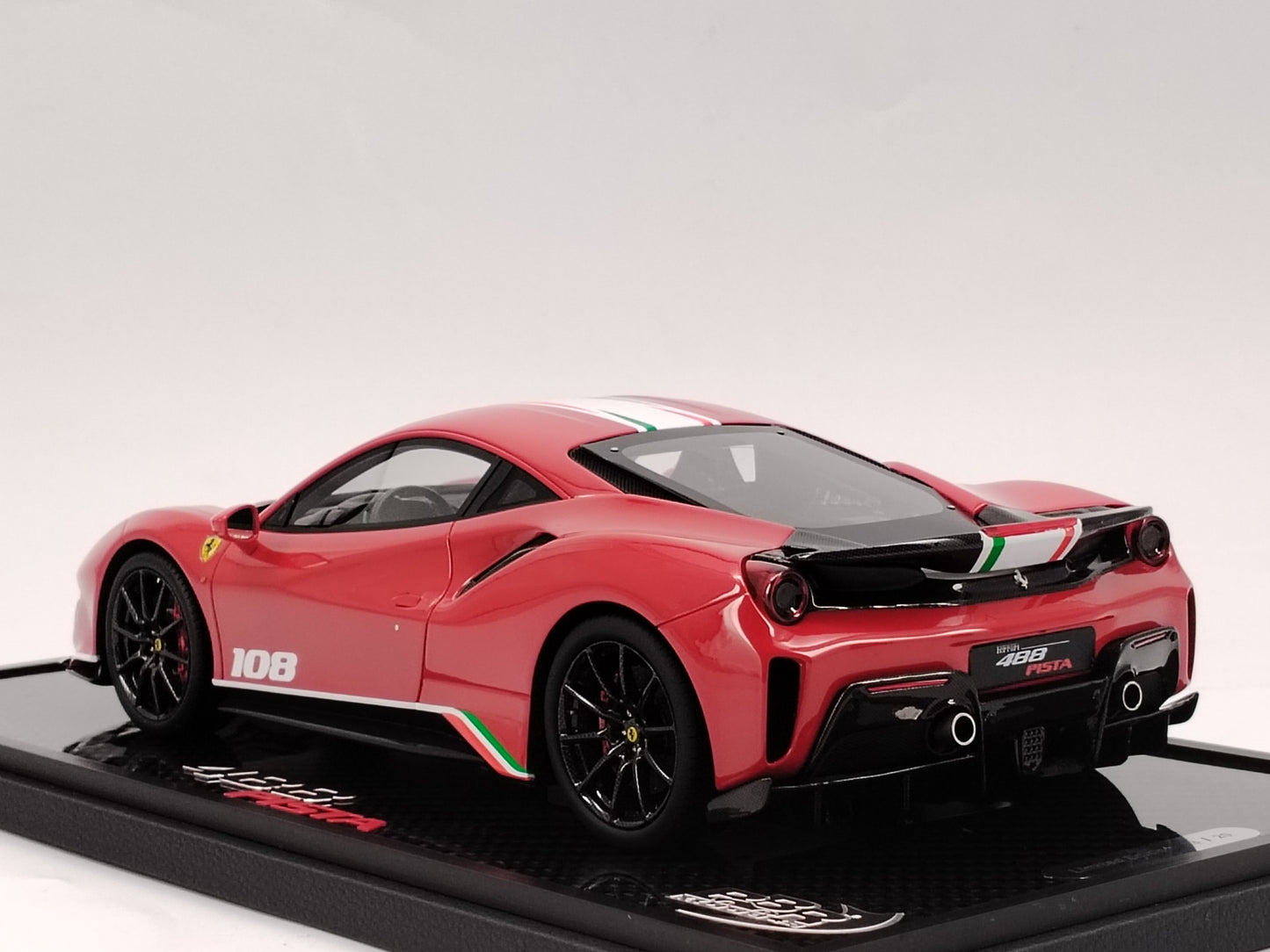 BBR 1/18 Ferrari 488 PISTA PILOTI #108 Red Model Car