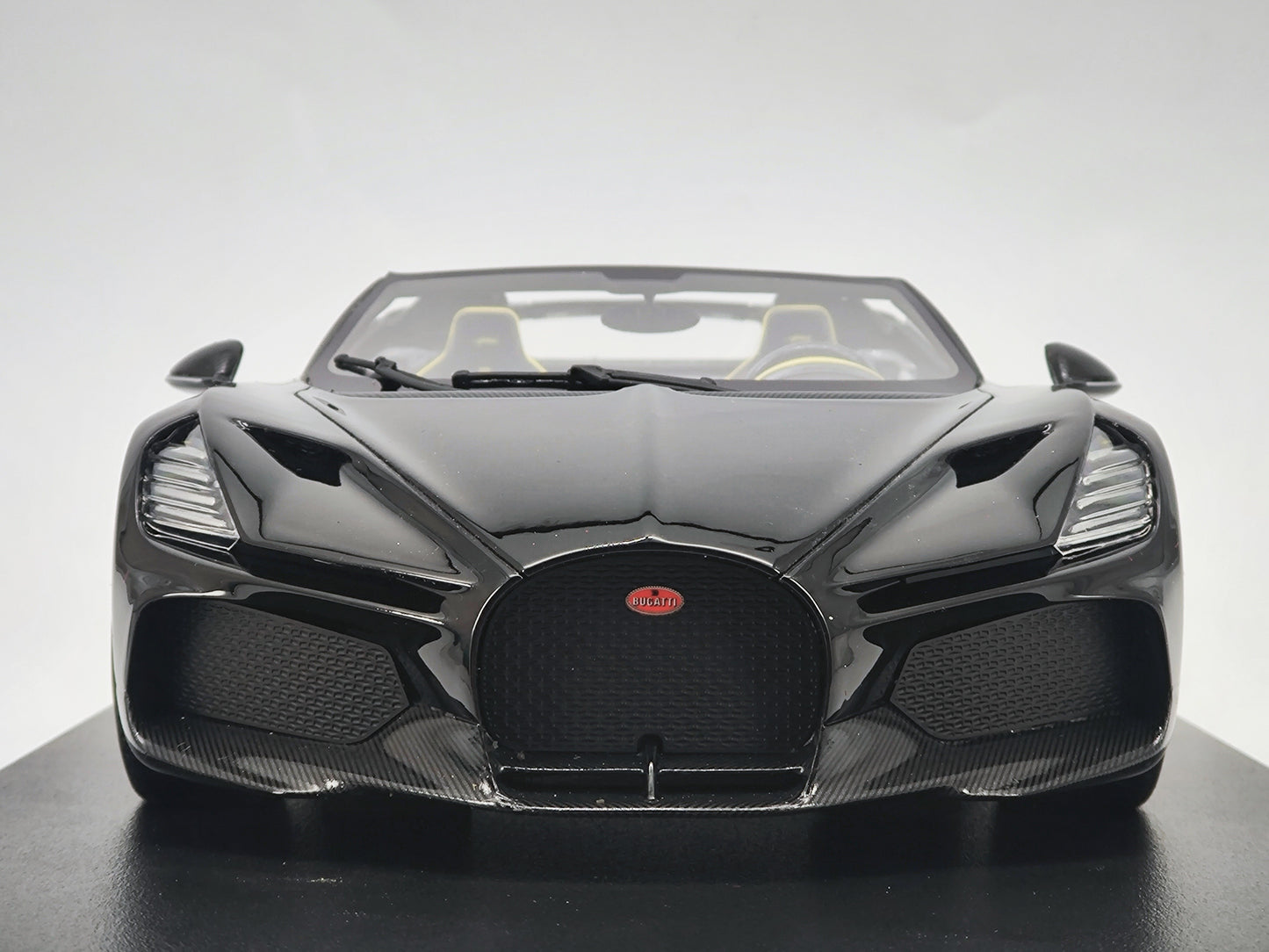 Topspeed 1/18 Bugatti W16 Mistral Black Resin Model