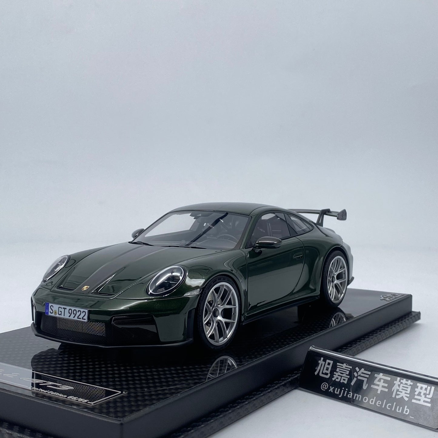 VIP 1/18 Porsche 992.2 GT3 limited edition car model ornaments