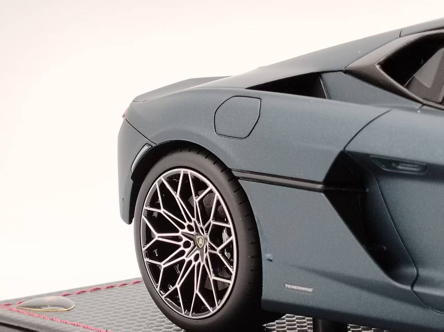 MR 1/18 Lamborghini New Calf Temerario Marinus Blue Resin Model LAMBO062B