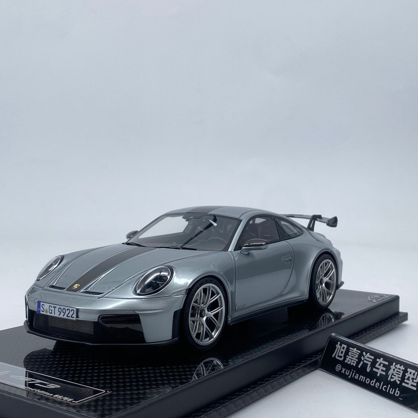 VIP 1/18 Porsche 992.2 GT3 limited edition car model ornaments