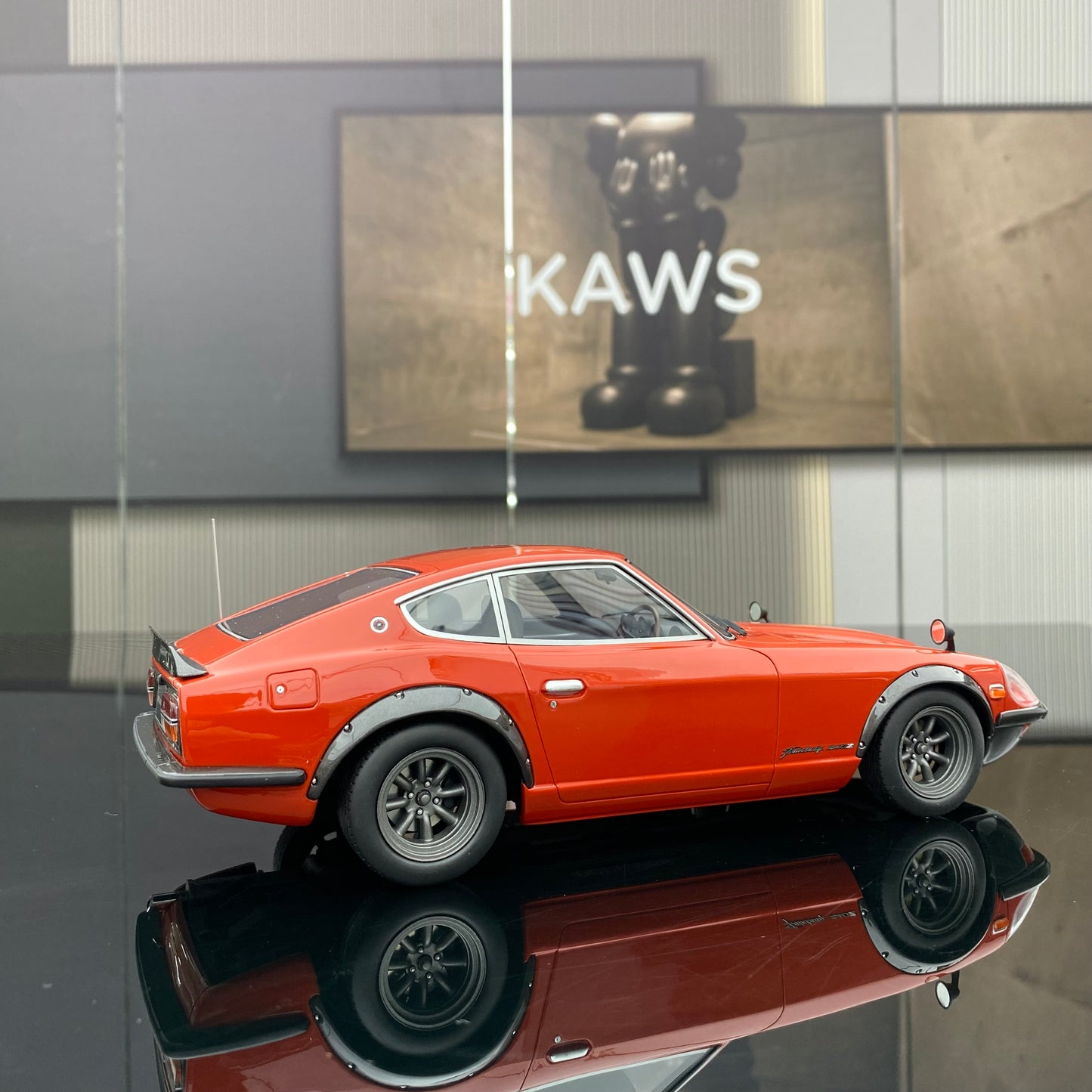 OTTO 1/18 Nissan FAIRLADY 240ZG red resin sealed car model ornament