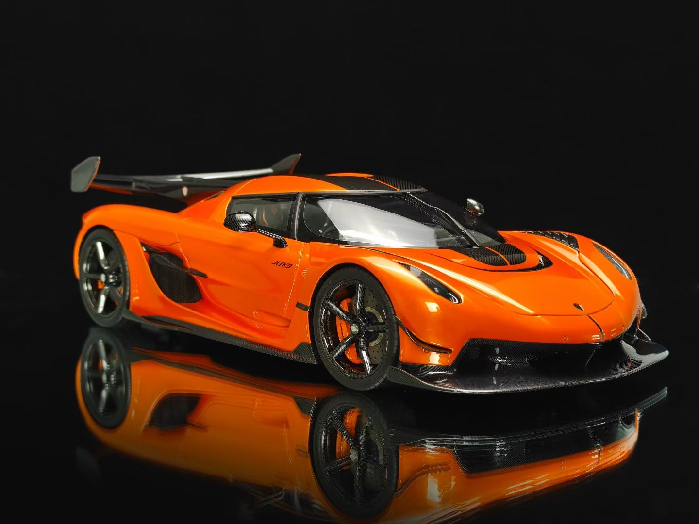 Frontiart 1/18 Koenigsegg Jesko Tangerine Candy Limited Edition Car Model