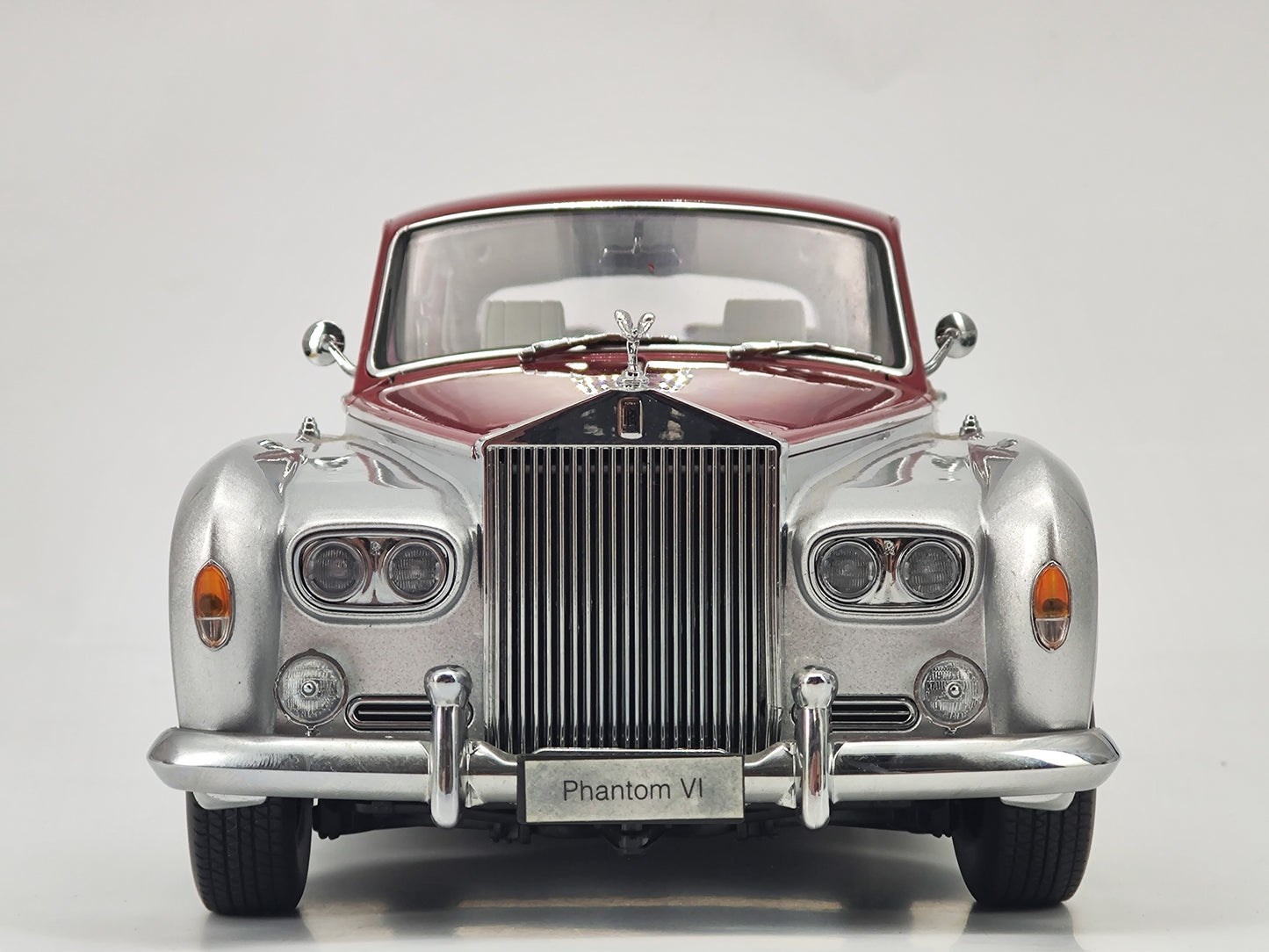 Kyosho 1/18 Rolls-Royce Phantom IV Silver Red Cover Alloy Simulation Model Car