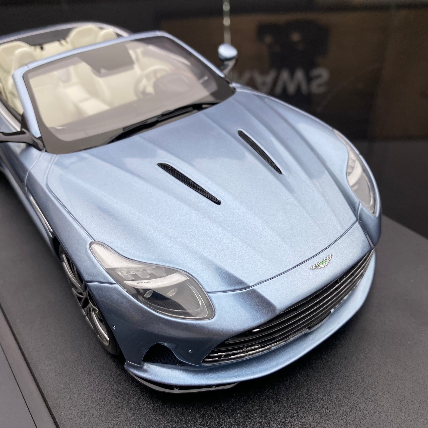 GT spirit 1/18 Aston Martin DB12 convertible simulation car model GT479