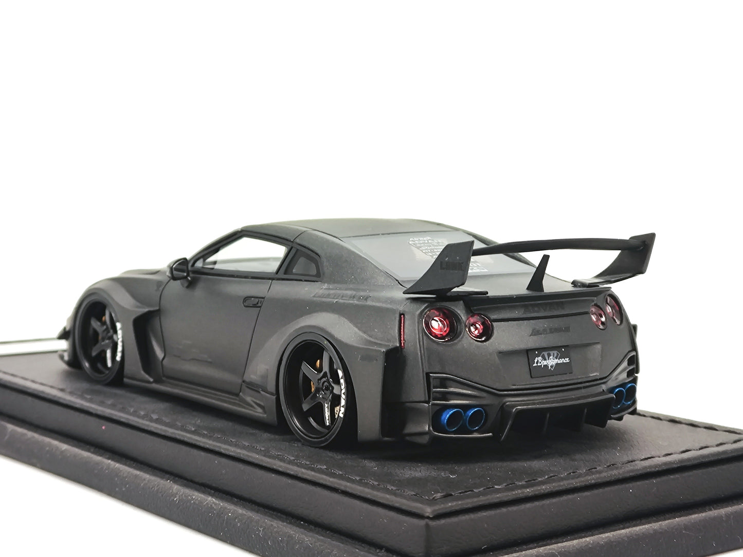 IG 1/43 Nissan GTR R35 LBWK wide body black warrior simulation car model ornaments