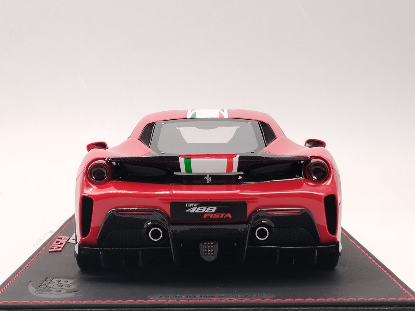 BBR 1/18 Ferrari 488 Pista Piloti 51# Standard Red Simulation Car Model