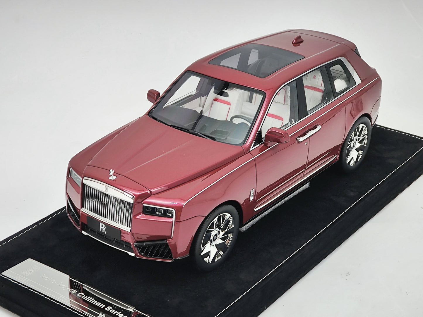 HH 1/18 Rolls-Royce Cullinan Red Simulated Car Model