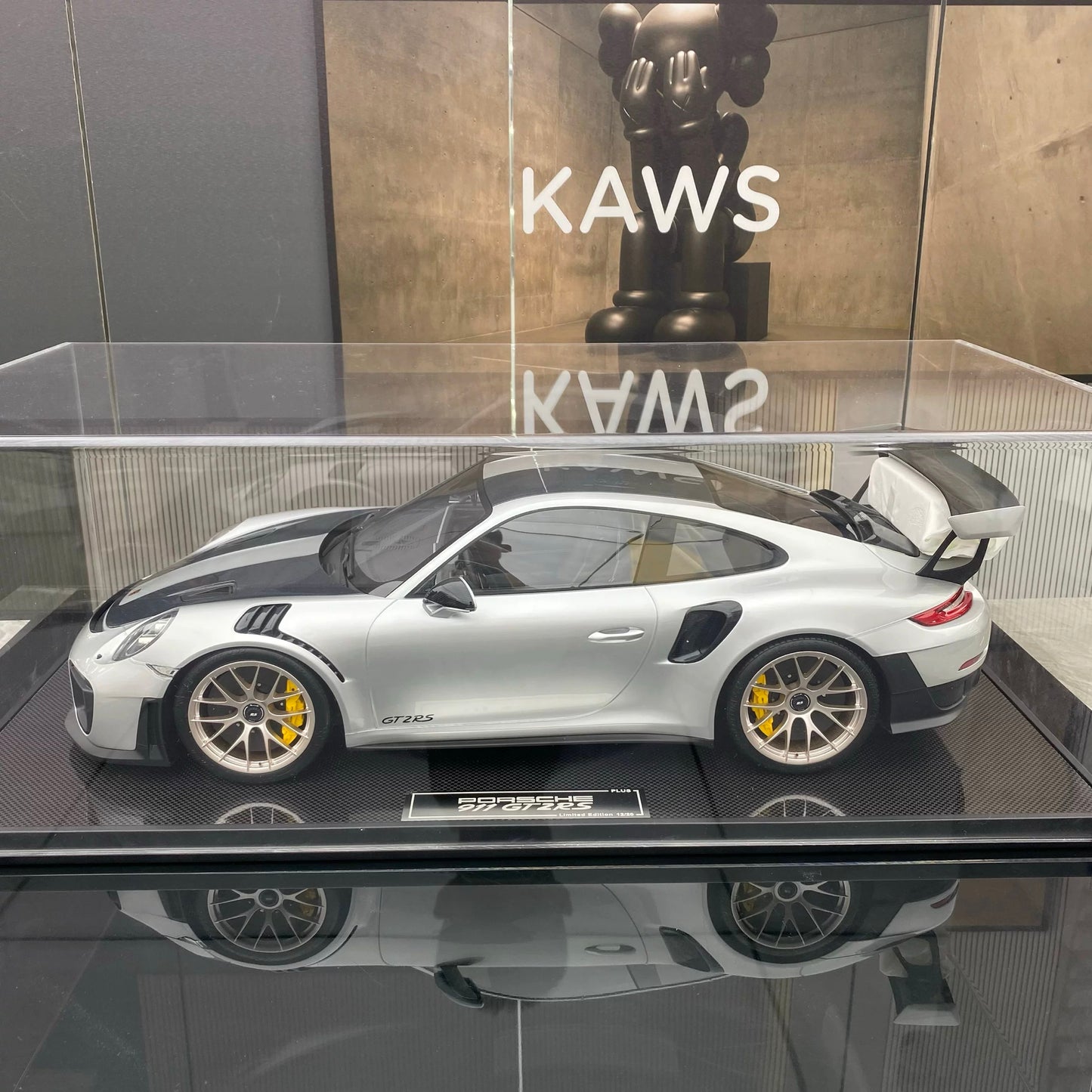 DM 1/8 Porsche 911 GT2 RS & Porsche 911 GT3RS