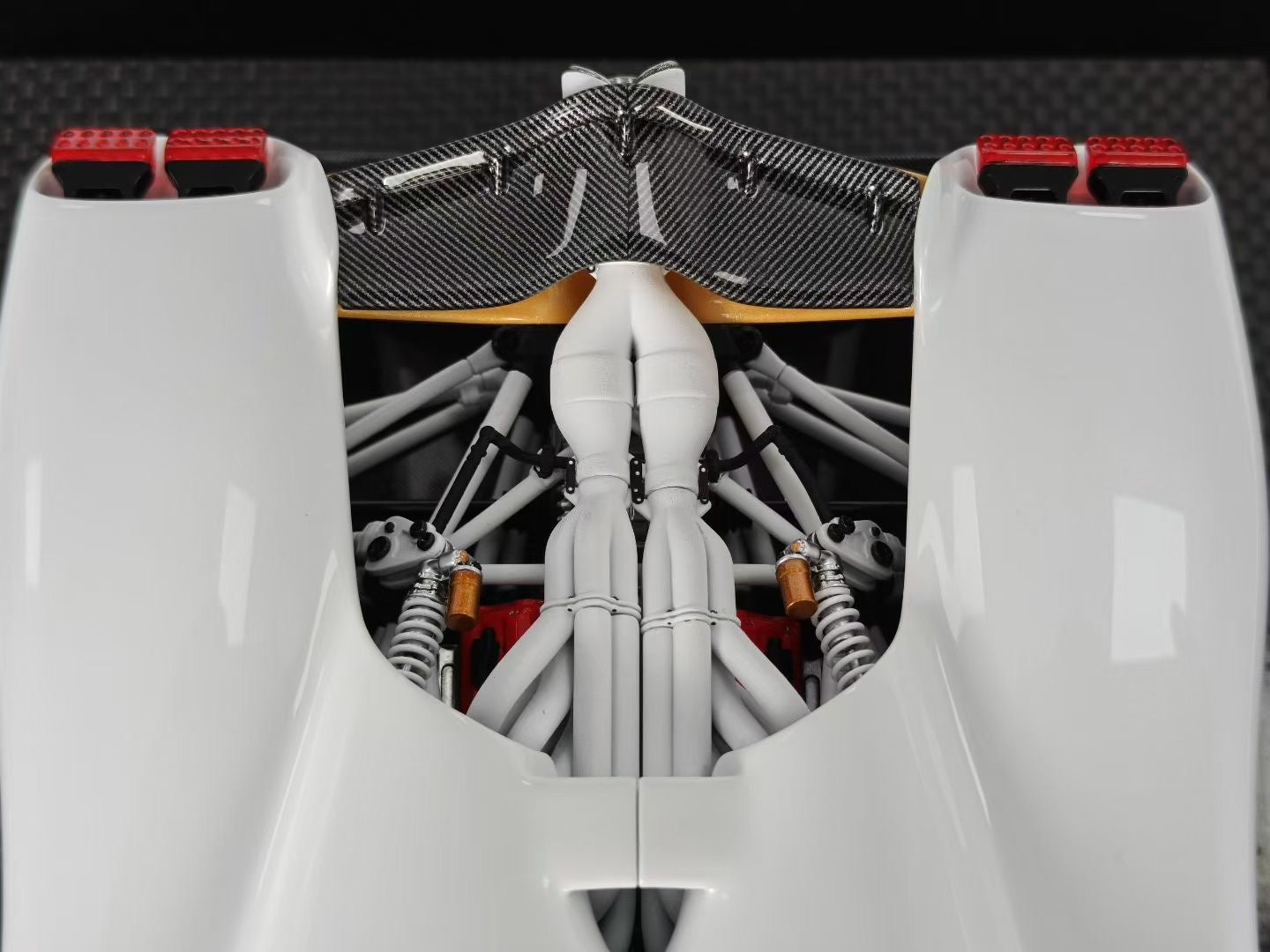 Frontiart 1/18 Nilu27 White Limited Edition Car Model Decoration