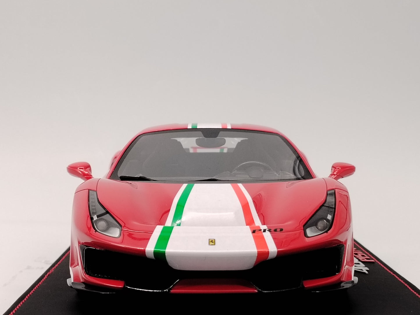 BBR 1/18 Ferrari 488 Pista Piloti 51# Standard Red Simulation Car Model
