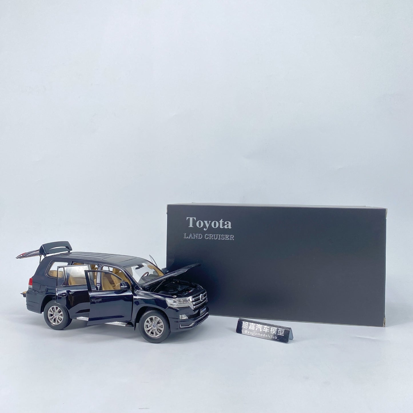 Kengfai 1/18 Toyota Land Cruiser LHD Alloy Model Car Ornaments