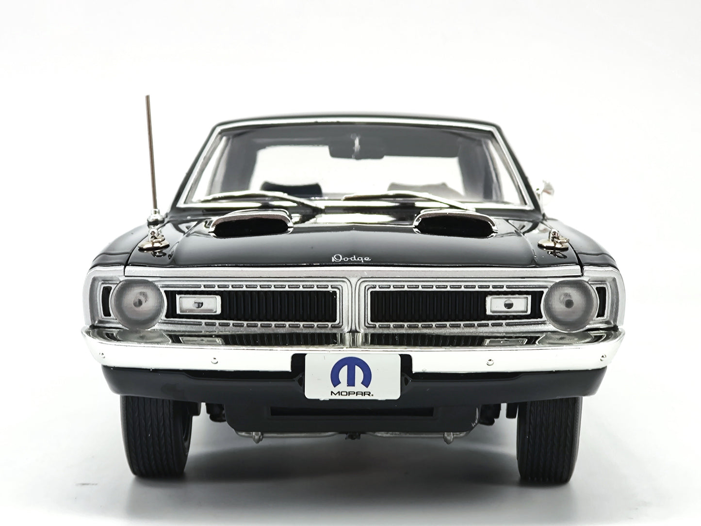 ACME 1/18 Dodge DART SWINGER 340 1970 Black Black Top Simulation Car Model