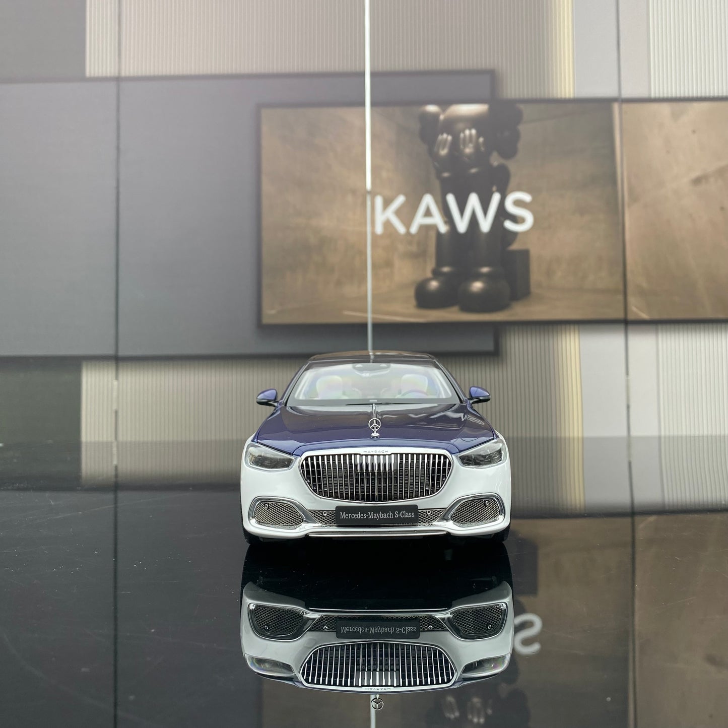 Adornos de aleación de coche Mercedes-Benz Maybach S680 nuevo Clase S a escala 1:18 casi reales