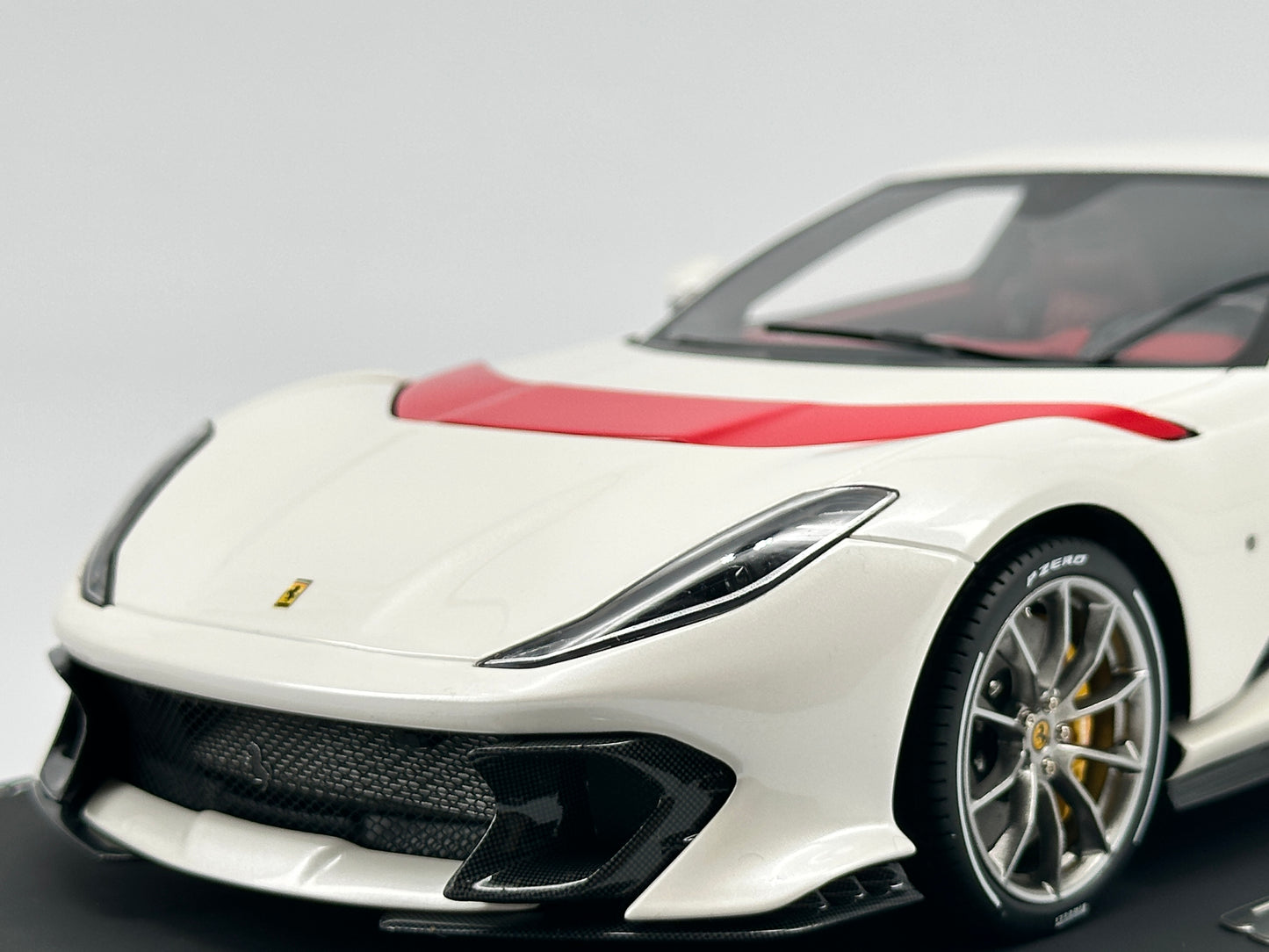 BBR 1/18 Ferrari 812 Competizione Metallic White Simulation Limited Edition Car Model Ornaments