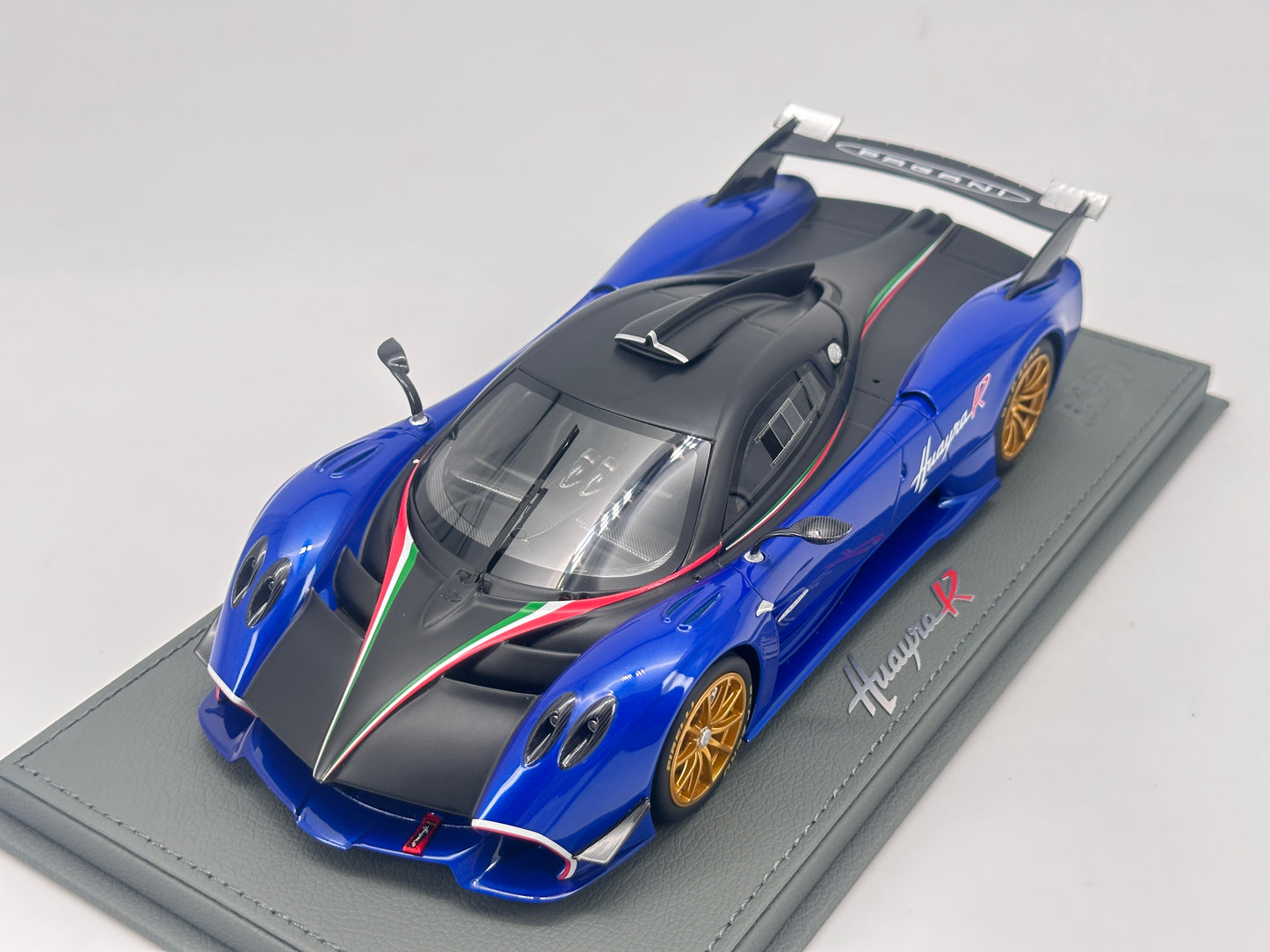 BBR 1/18 Pagani Huayra R Blue Resin Model Car