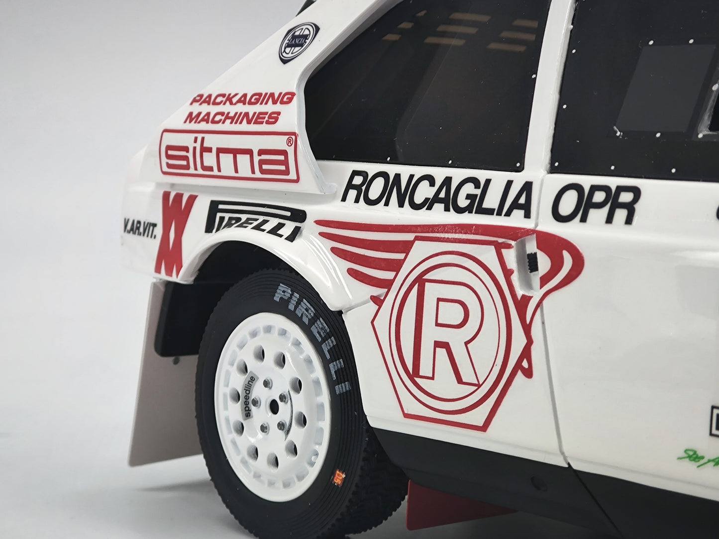 OTTO 1/18 Lancia DELTA S4 Simulation Car Model Ornaments