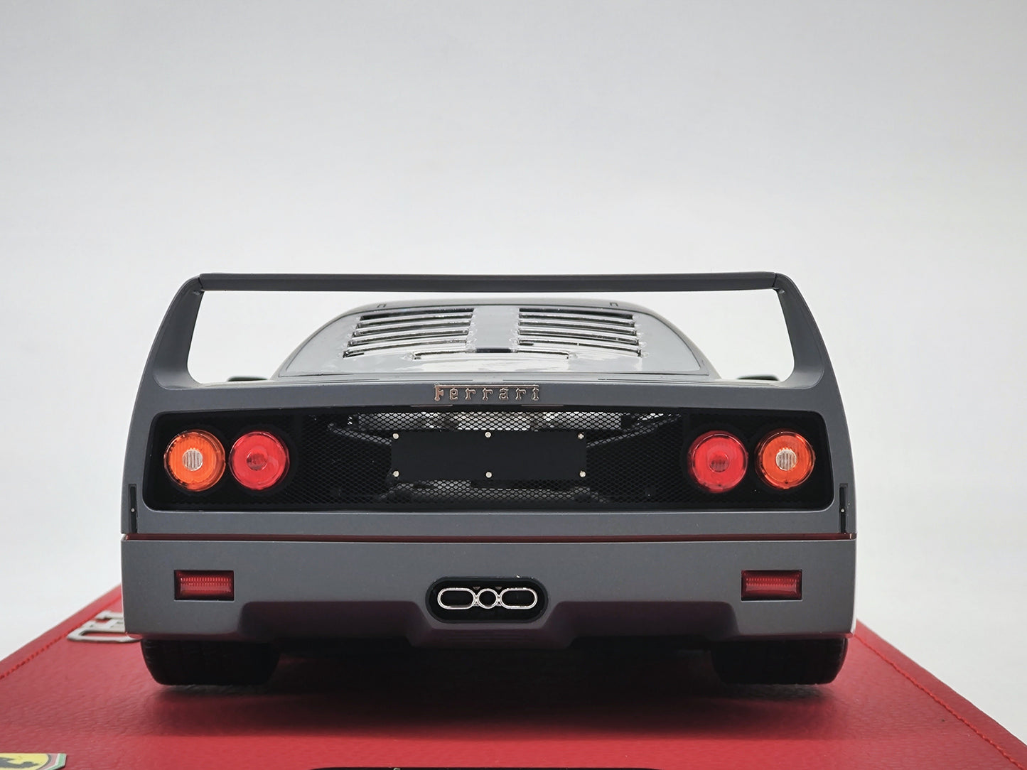 BBR 1/18 Ferrari F40 Grey Simulation Car Model