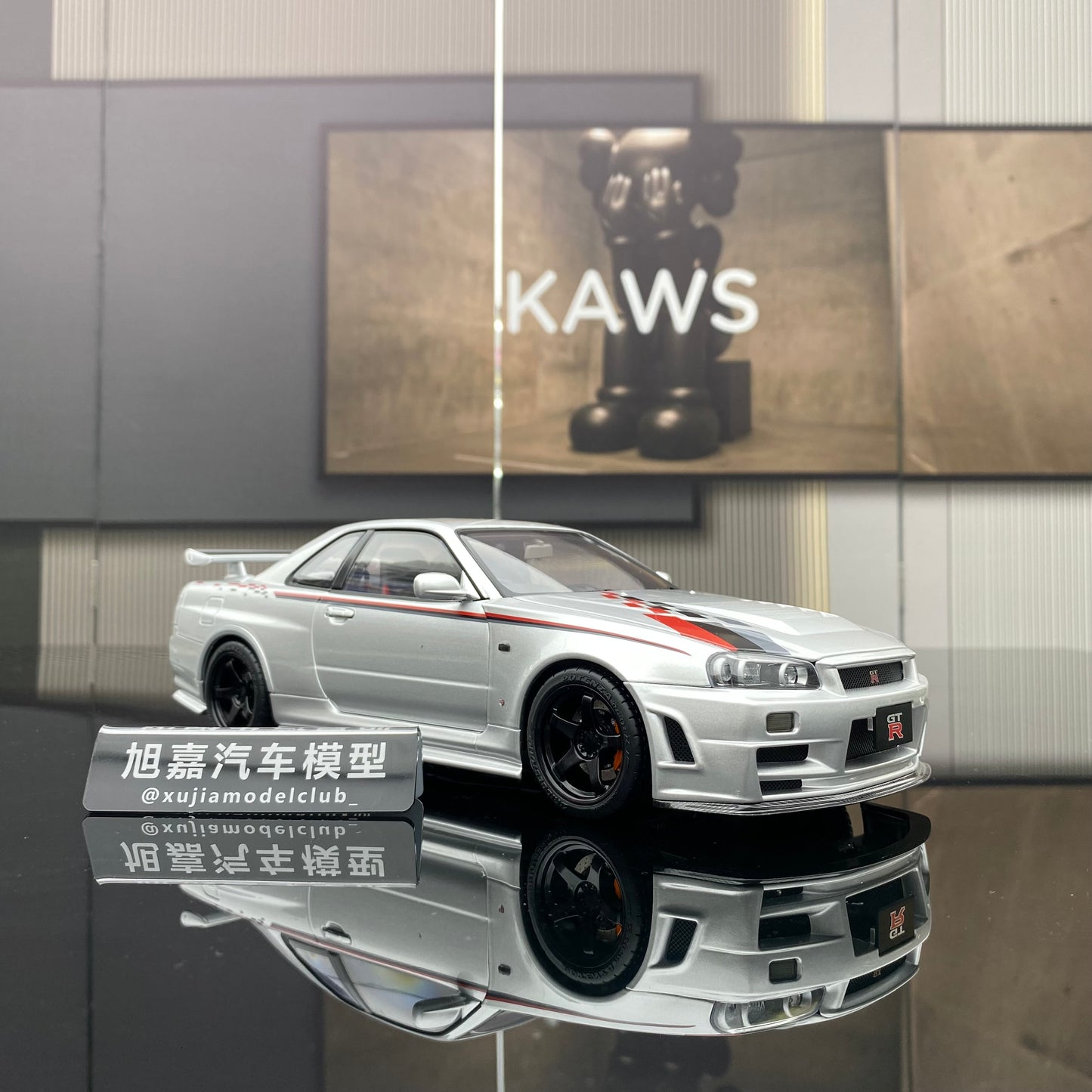 MOTORHELIX 1/18 NISMO SKYLINE GT-R (R34) NISMO CUSTOMIZED alloy full-open simulation car model
