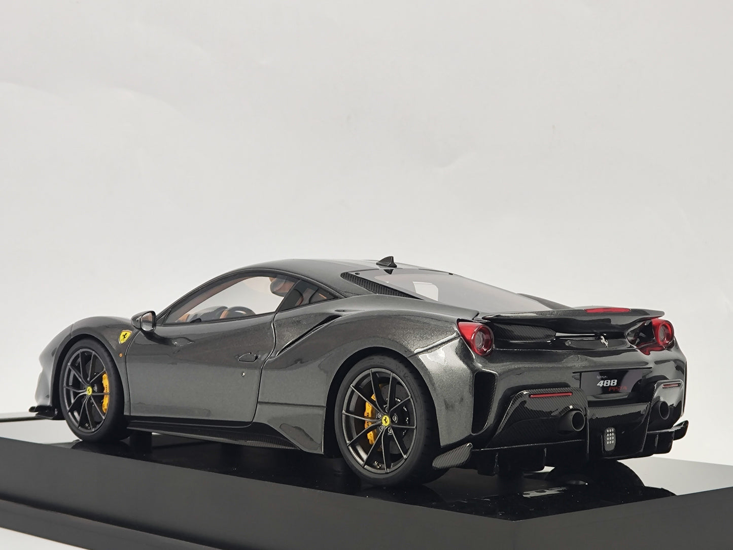 Amalgam 1/18 Ferrari 488 Pista Silver Lime Resin Model Car