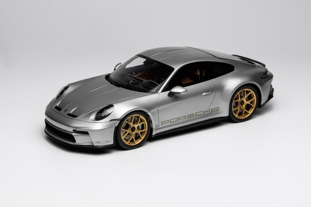 IVY 1/18 Porsche 911 S/T (992) Limited Edition Model Car Ornament