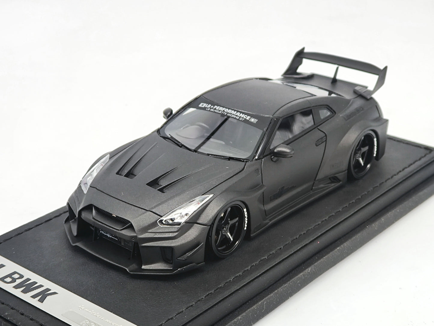 IG 1/43 Nissan GTR R35 LBWK wide body black warrior simulation car model ornaments