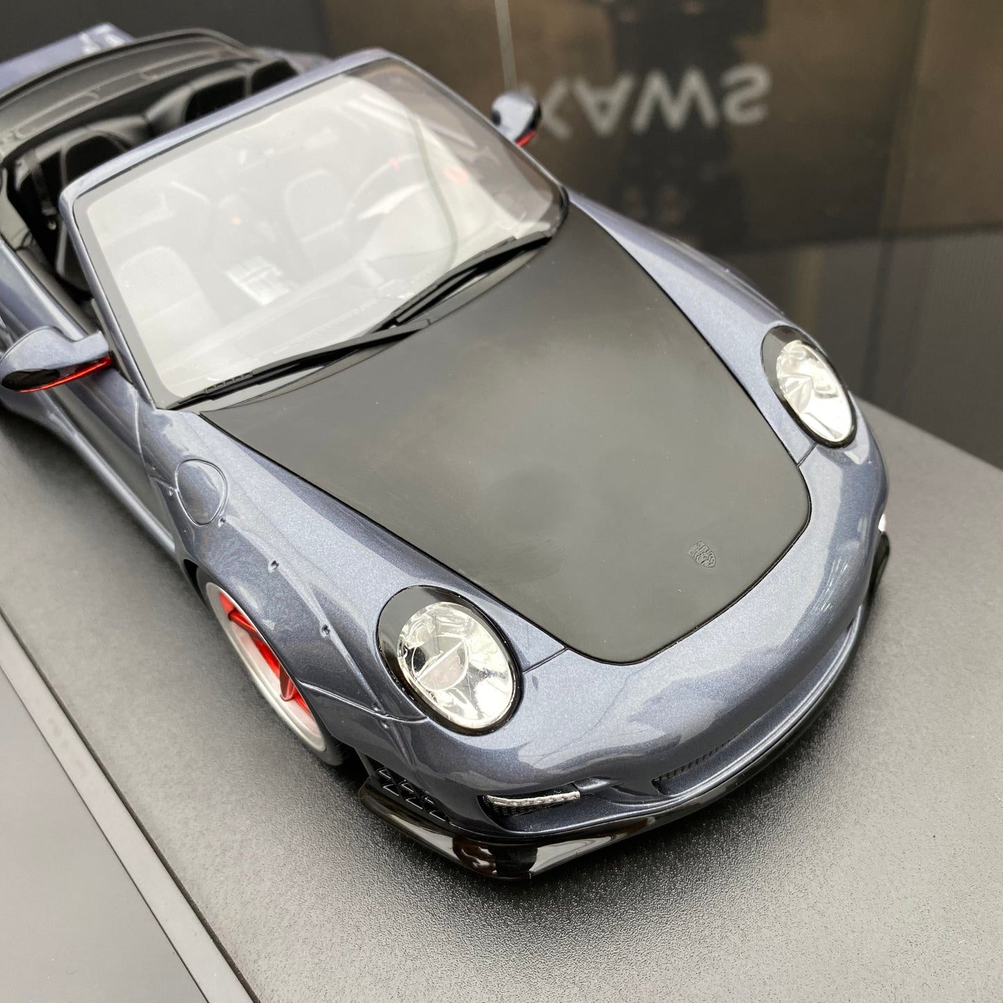 GT Spirit 1/18 Porsche 997 modified version of simulated car model collection ornaments