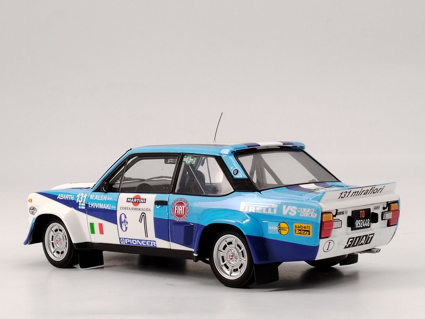 Kyosho 1/18 Fiat 131 ABARTH RALLY simulation modelcars ornaments